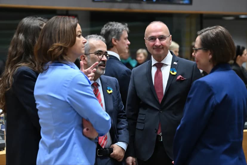 EU Reacts to Hungary Blocking Ukrainian Loan, Accuses it of Serving Russian Interests