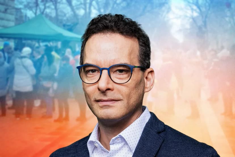 Hungarian Election Campaign Analysis: Fidesz and Tisza Party Lead