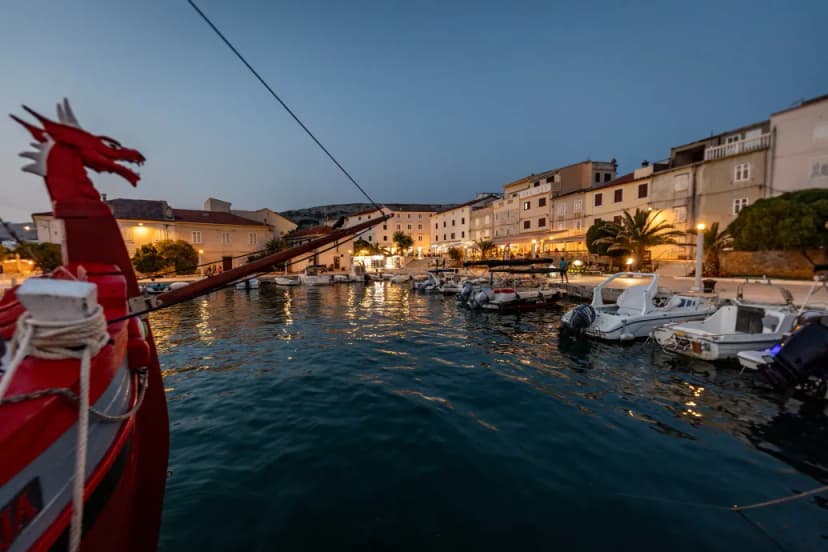 Hungarian Forint Reaches Three-Year High Against Euro