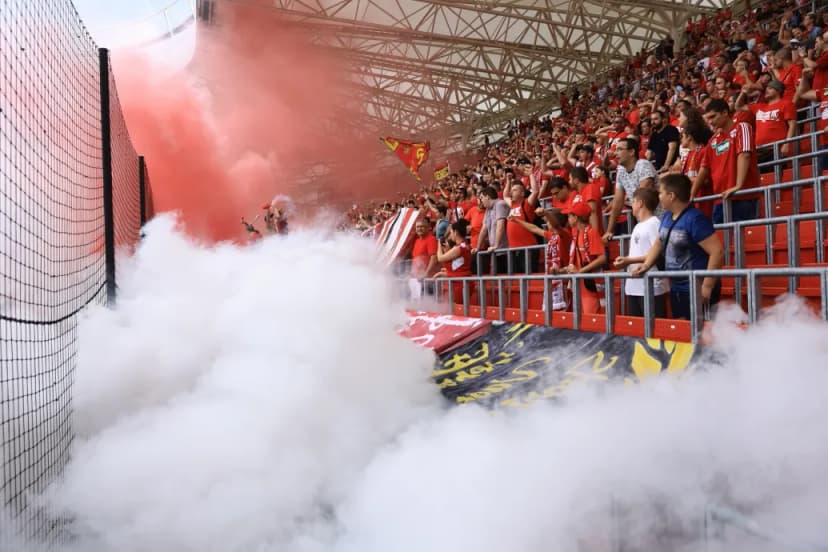 Debrecen Football Ultras Protest Battery Factories, Clarify Right-Wing Stance