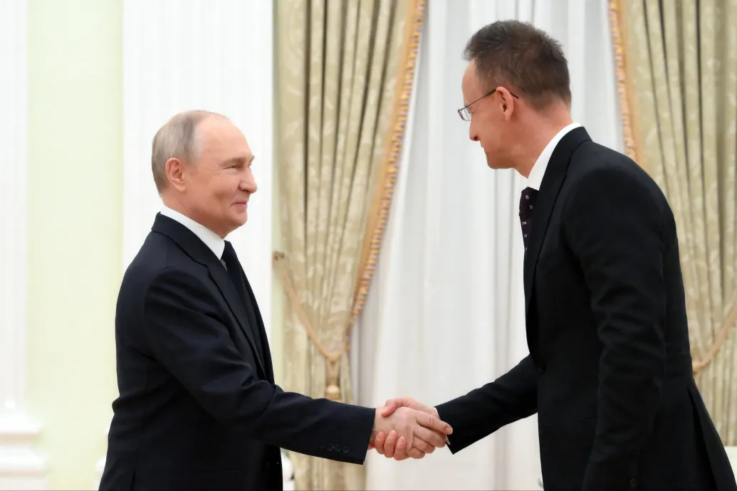 Putin Links Gas Supply to Hungary's Political Stance