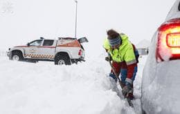 Difficult Driving Conditions in Northern Iceland Due to Snow