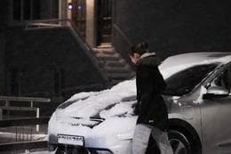 Snow Removal Progresses in Reykjavik Amidst Icy Conditions