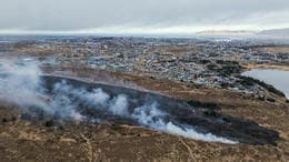 Residents Advised to Close Windows Due to Smoke from Kópavogur Grass Fire