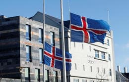 Icelandic flags at half-mast for Davíð Oddsson