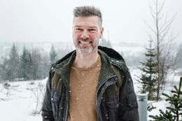 Antarctic Expedition: Explorer Describes Glacier Crossing as 'Like Being in a Minefield'