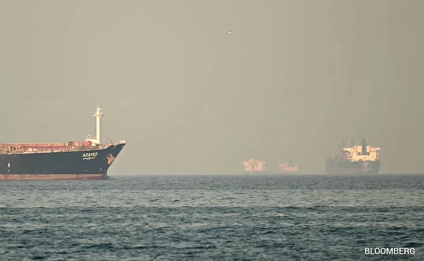 Trump Says US Will Escort, Insure Oil Tankers Amid Iran War