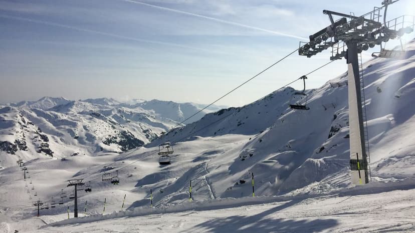 Dutch Skier Dies After Off-Piste Accident in Austria