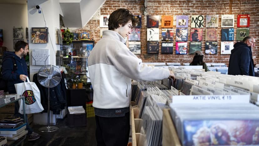 Dutch people are spending more money on vinyl again: 'Good news for the artist'