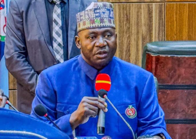 Security: FG reinforces border security, reviews defence policy