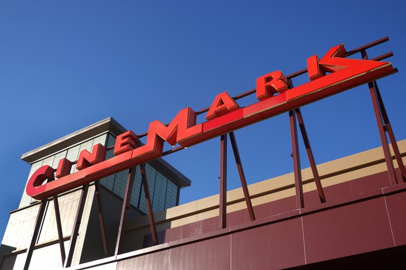 Cinemark CEO Apprehensive About Netflix's 45-Day Theatrical Window Commitment
