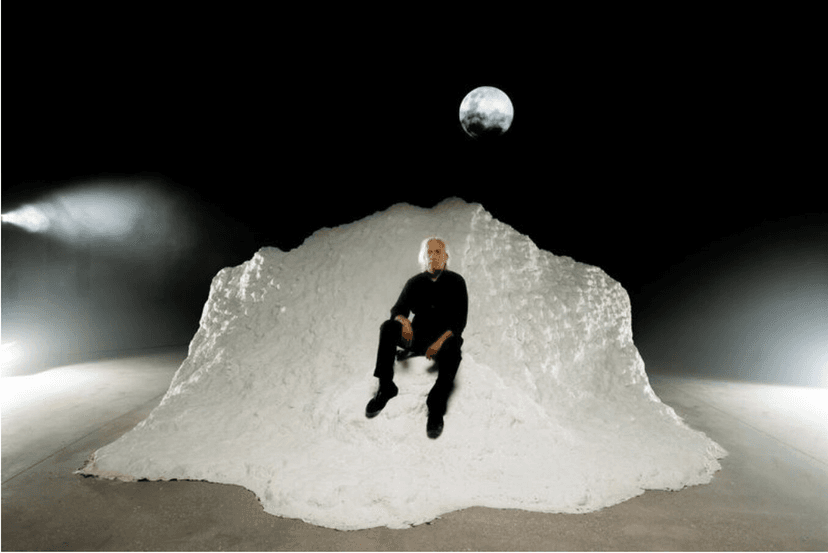 Giannis Aggelakas Transforms into 'The Little Prince' on Stage