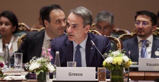 Greek Prime Minister Mitsotakis Meets AI Leaders in New Delhi to Discuss Investment