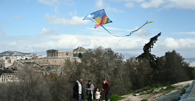 Favorable Weather Predicted for Carnival Parades and Koulouma