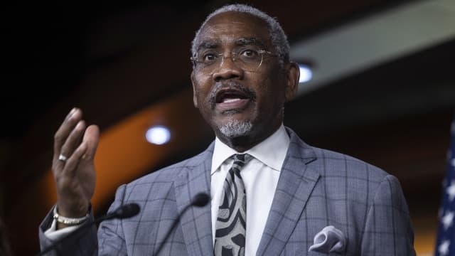 US: Congressman Gregory Meeks reacts strongly to the deployment of Turkish F-16s in occupied Cyprus