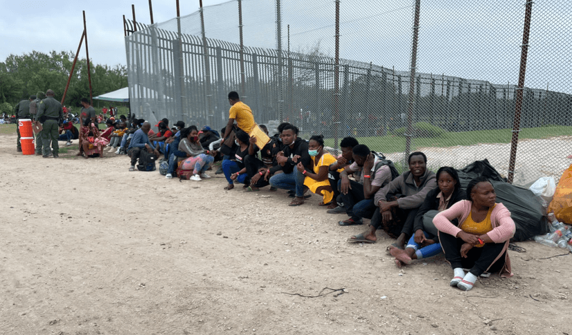 Informal Housing Network Protects Haitian Immigrants in US After ICE Operations