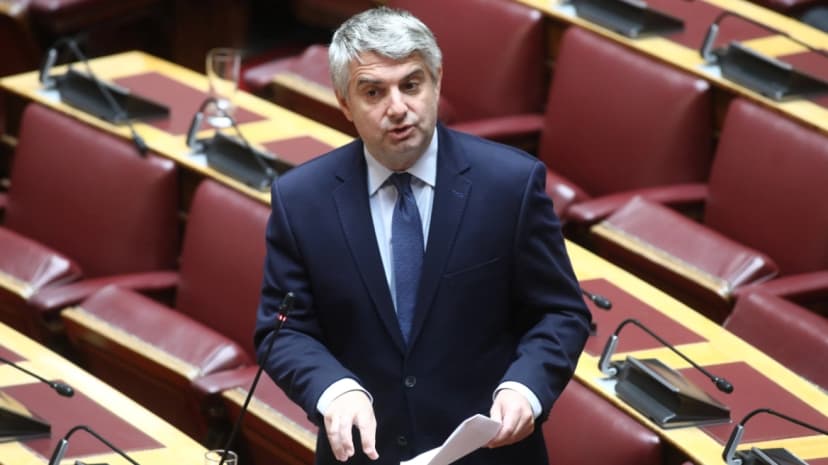 Expelled PASOK Lawmaker Konstantinopoulos Resigns Parliamentary Seat Amid Party Turmoil