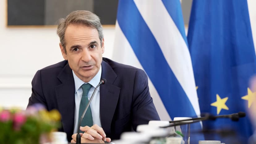 Mitsotakis from Larissa: Greeks Can Trust Armed Forces in Turbulent Times