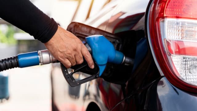Fuel price rally: Unleaded could reach €2 per liter by the end of the week if Brent’s surge continues