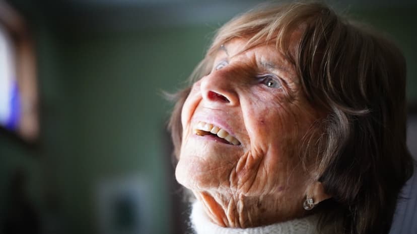 100-Year-Old Trainer Continues Working, Highlighting Longevity