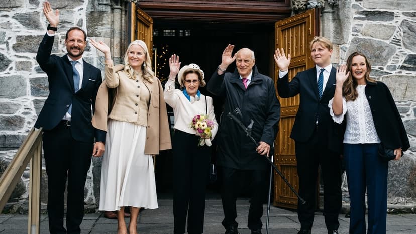 Record low support for the monarchy – but the king is super popular