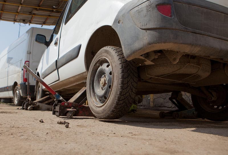 Cars in Romania with mileage rolled back over 320,000 km, registrations in 7 different countries, involvement in dozens of accidents