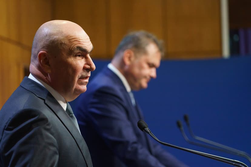 Government Employees' Union Demands Investigation into Administrative Reform Ordinance