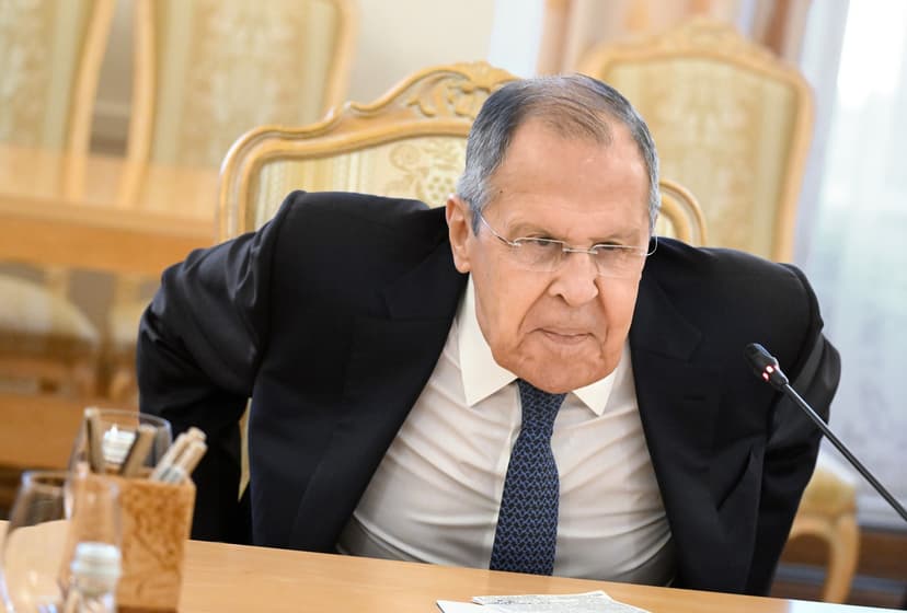 Lavrov Warns US Against New Attack on Iran