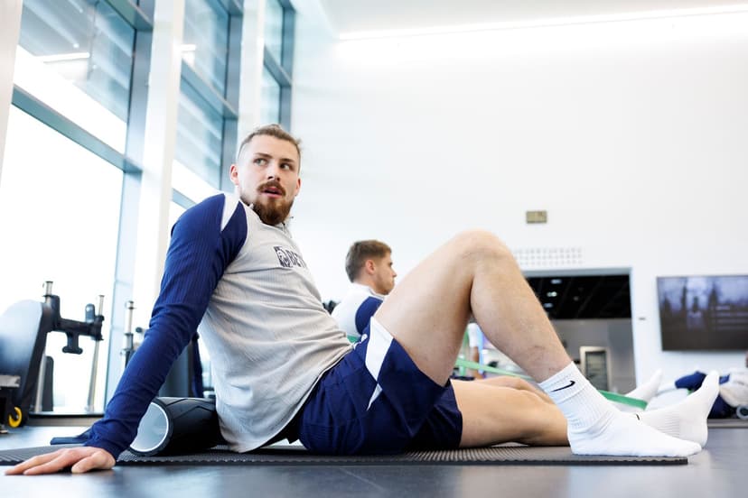 Cel mai scump fotbalist român din istorie, desființat public: „E groaznic”