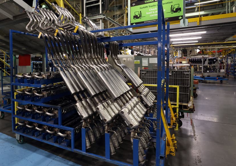 Comisia Europeană a prezentat un plan gândit să ajute industria auto din UE care se confruntă cu probleme serioase