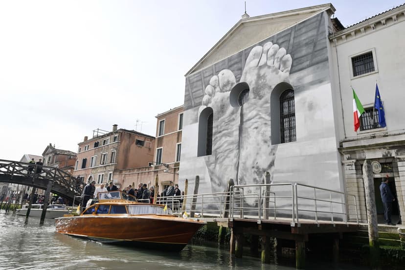 EU threatens Venice Biennale with sanctions for allowing Russia's return