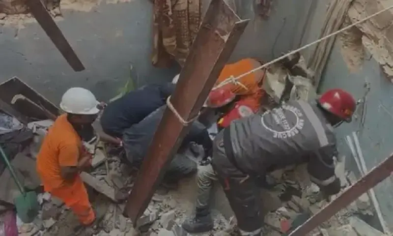 Builder Arrested After Deadly Gas Explosion and Building Collapse in Karachi