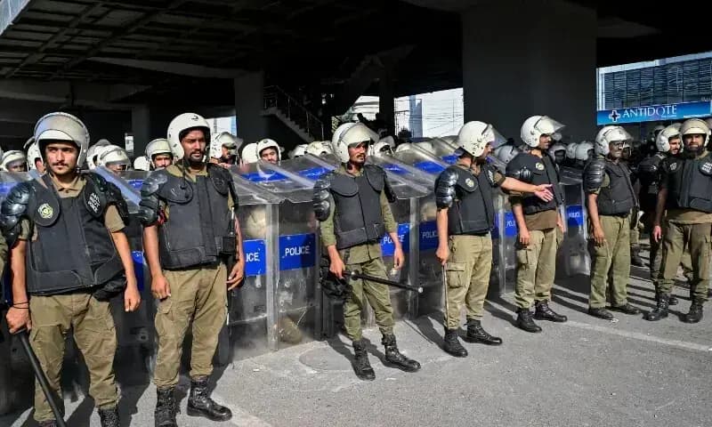 2 policemen martyred as suicide bomber targets checkpost in Bhakkar