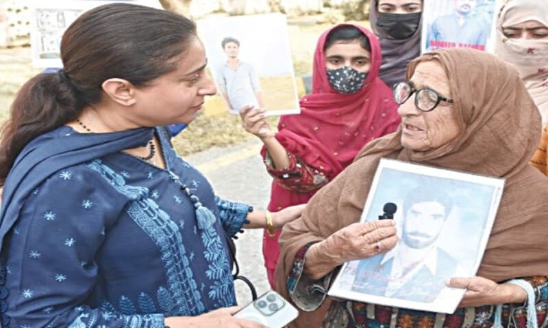 Pakistani Woman's Quest for Missing Son Continues After 14 Years