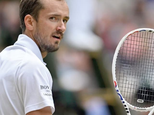 Medvedev advances in Dubai, suggests ranking system rethink