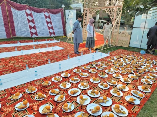 Cash Crunch Forces Shutdown of Iftar Tables in Pindi