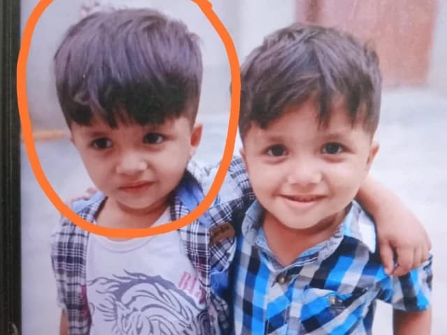 Child killed, three injured in water tanker accident in Manghopir