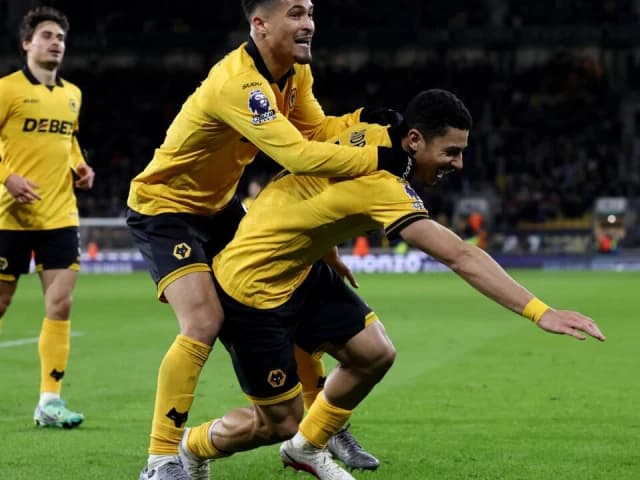 Liverpool rocked by defeat at Wolves