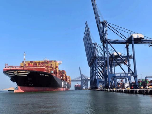 Govt rubbishes fake notification on suspension of port entries amid Middle East crisis