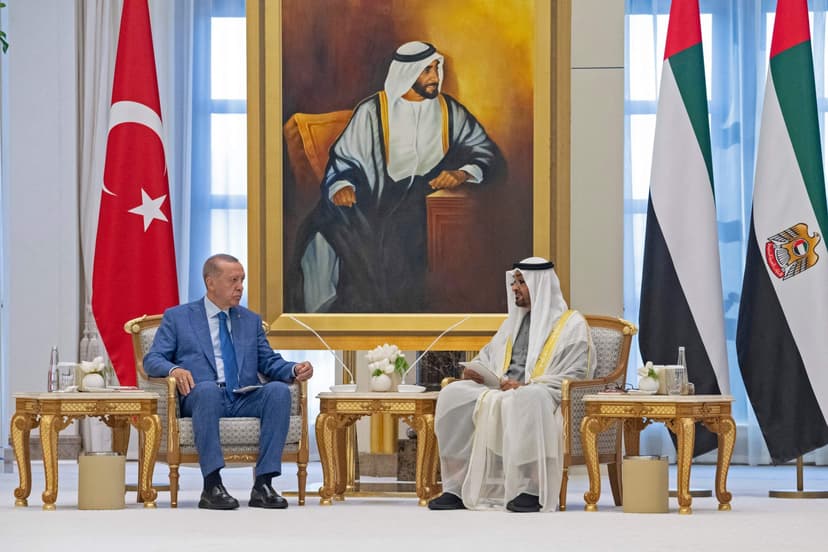 Turkish and UAE Leaders Discuss Expanding Bilateral Ties