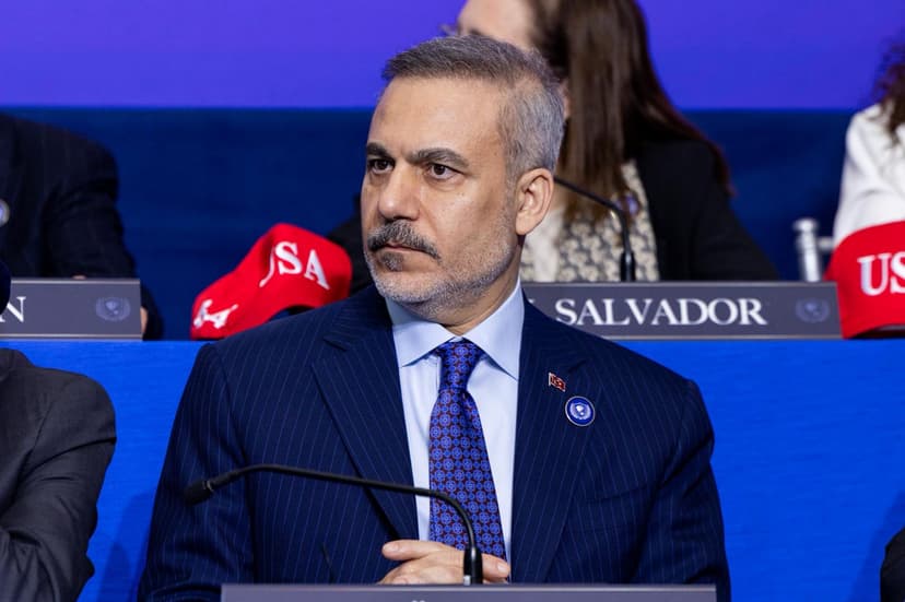 Türkiye Urges US, Iran Negotiations to Prevent Escalation