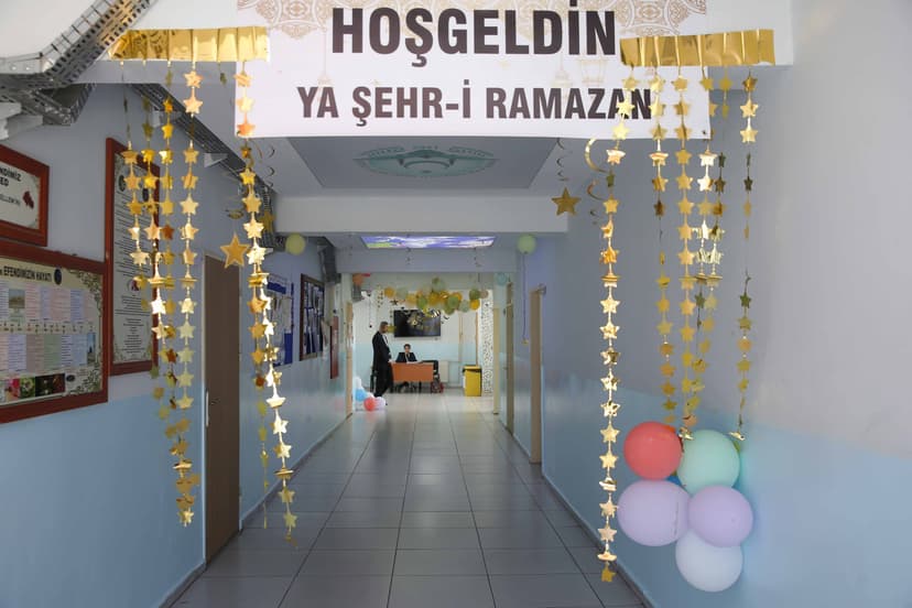 Debate Over Ramadan Activities in Turkish Schools and Secularism
