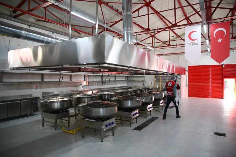 Turkish Red Crescent Opens New Soup Kitchen in Adana to Expand Food Aid