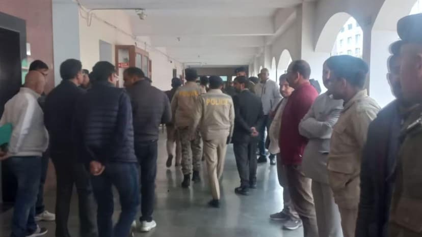 Delhi and Himachal Police Standoff Over Youth Congress Workers