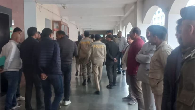 Police Forces Clash Over Arrest of Youth Congress Workers in India