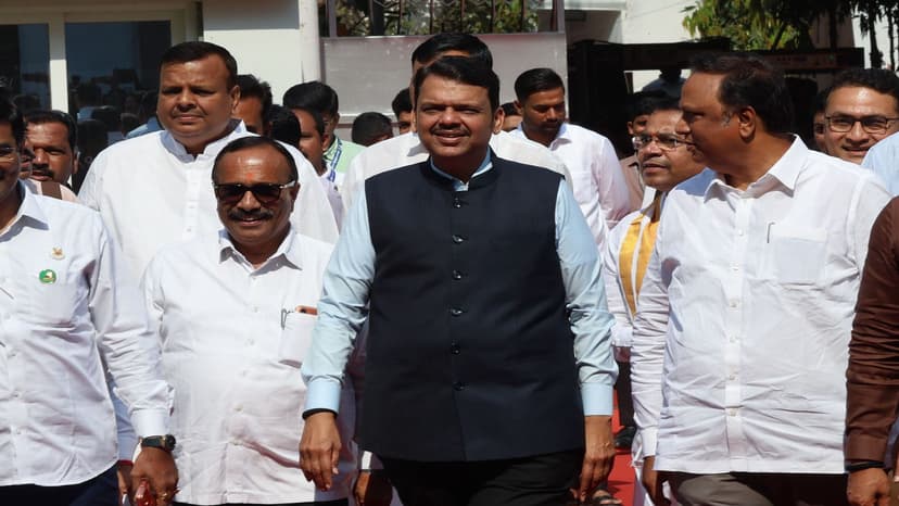 Fadnavis warns of ‘digital arrest’ calls, urges people to simply hang up and report matter to 1930 helpline