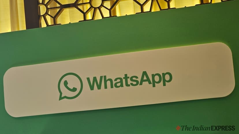 WhatsApp Features for Holi Party Group Chats