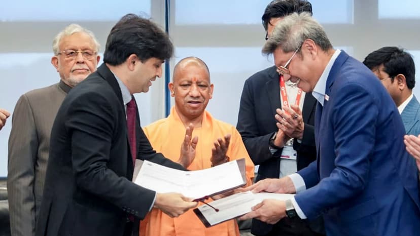 Noida Airport Region Attracts Major Investor Interest During UP CM's Singapore Visit
