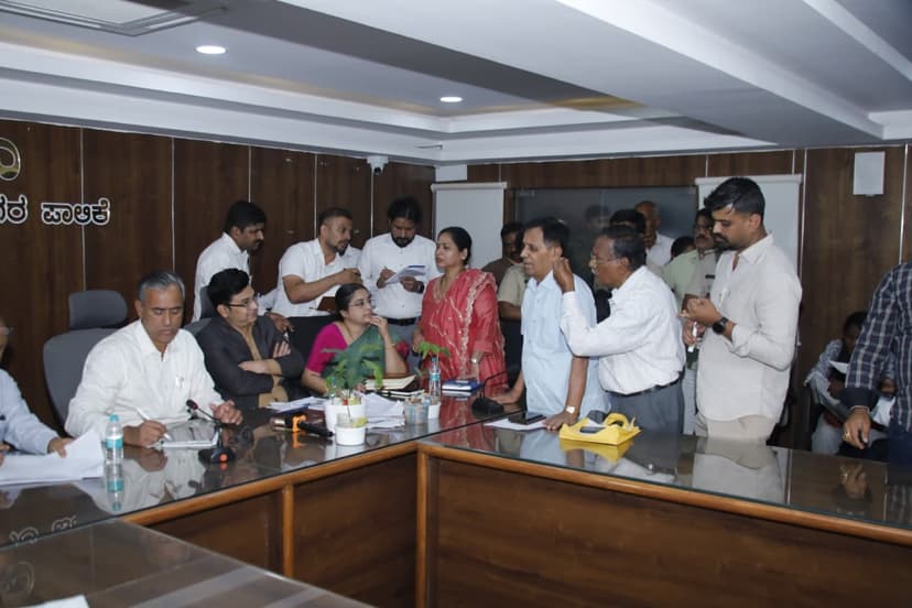 Bengaluru Mandates Separate Bins for Wet and Dry Waste in Apartments