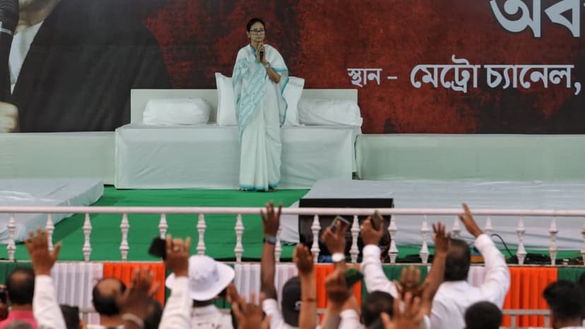 Para Teachers Protest in West Bengal, Drawing Mamata Banerjee's Rebuke